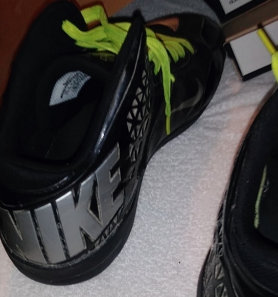 Cleats - Picture 4 of 5